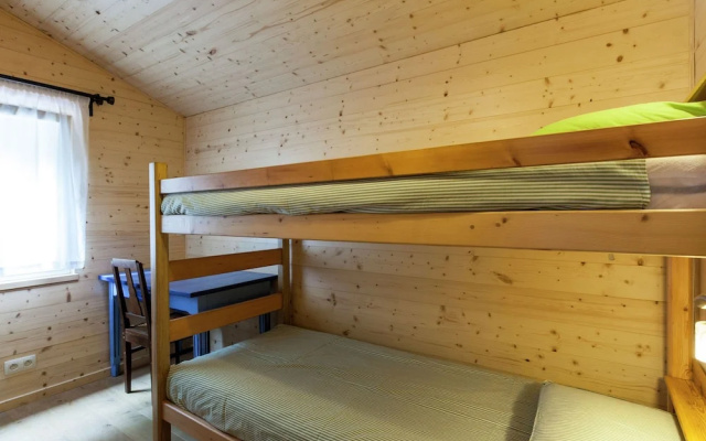 Cosy Chalet in Bomal-Sur-Ourthe with Terrace