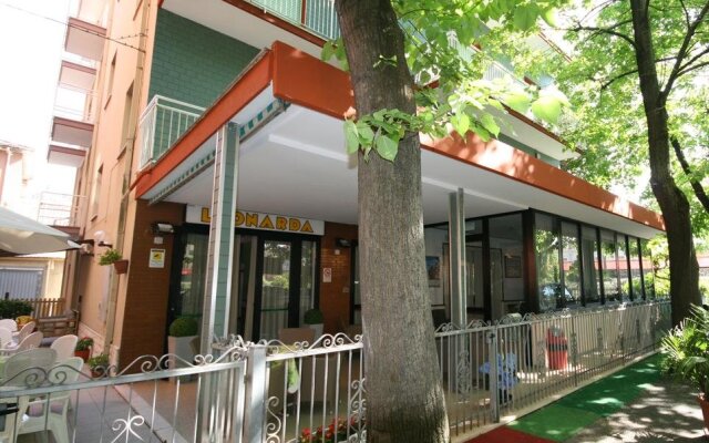 Hotel Leonarda вид на фасад