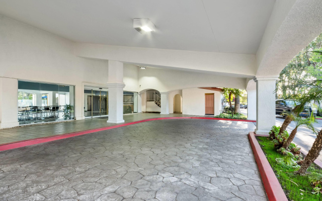 Days Inn by Wyndham Buena Park