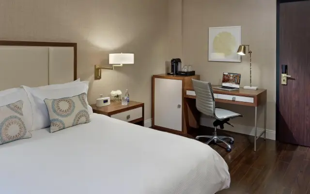 The Lord Nelson Hotel & Suites