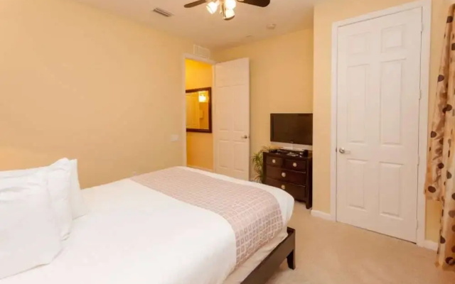 Vista Cay 3 BR Condo Large Balcony - NPM 8841