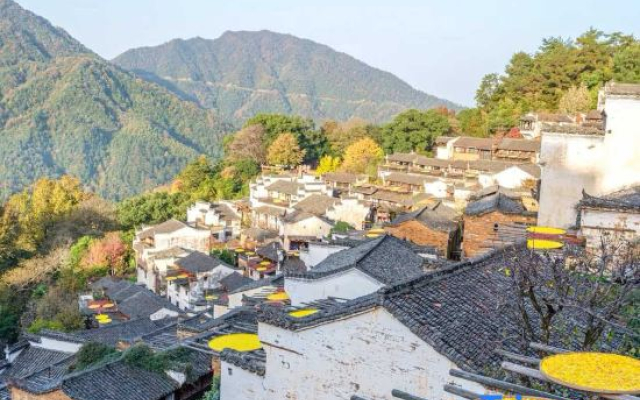 Wuyuan Heshi Homestay (Huangling Scenic Area)