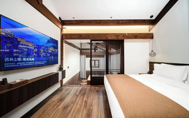 Bajiazhan Yulin Yuchi Homestay