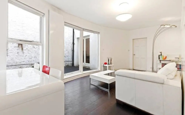 Spacious 1 Bed Flat W/patio in Central London