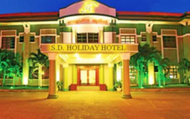 Holiday Hotel