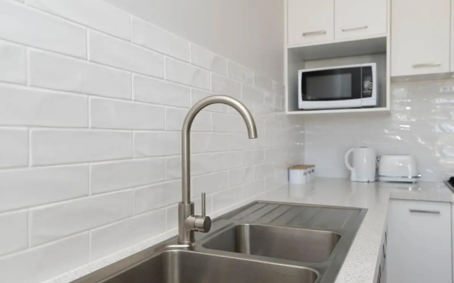 Villa on Matthews, Quite, Modern, Fresh, Free Wifi