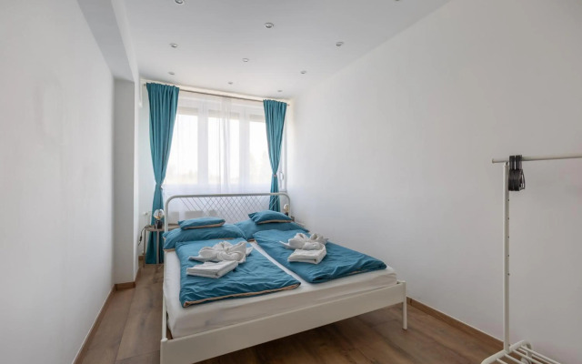 Street'n Apartment