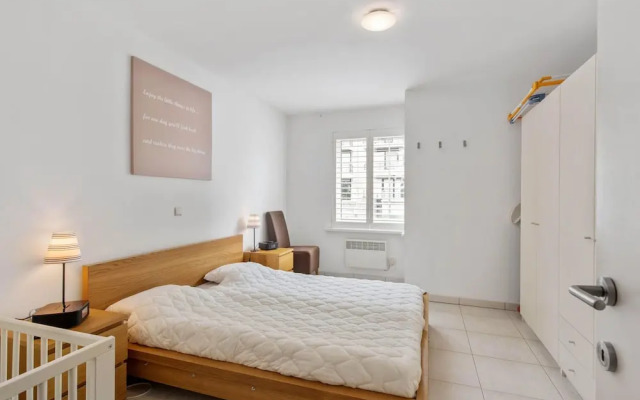 Apartment Near Zeedijk Beach