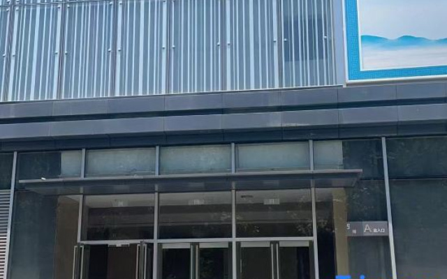 Lavande Hotel (Zhengzhou Miaoli Commercial Center Aquarium)