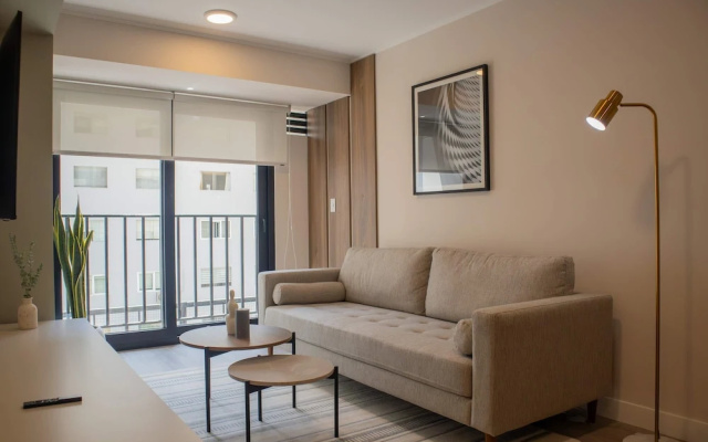 w Wonderful 1BR w Balcony in Miraflores