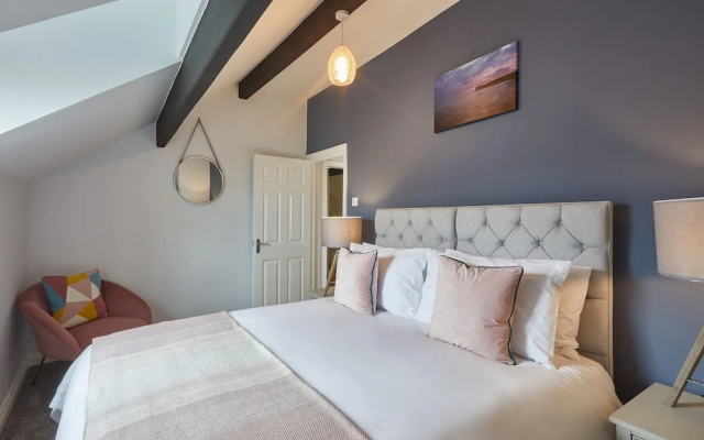 Host Stay Emerald Hideaway