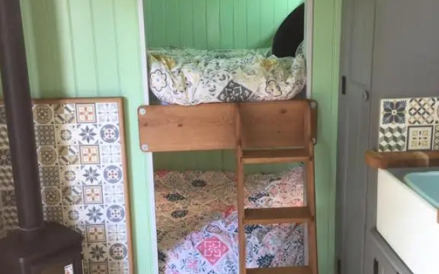 Jasmine The Shepherd Hut