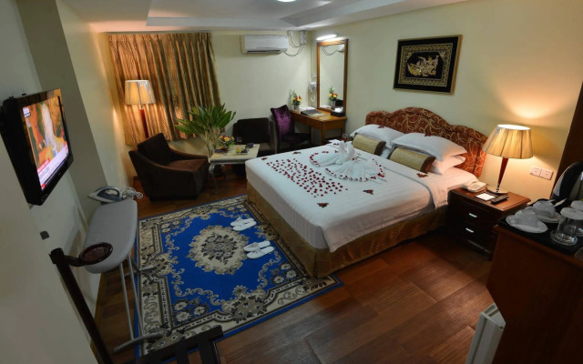 Grand Palace Hotel