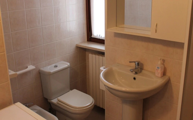 Snug Holiday Home in Lazise With Heating, Near Lake Garda