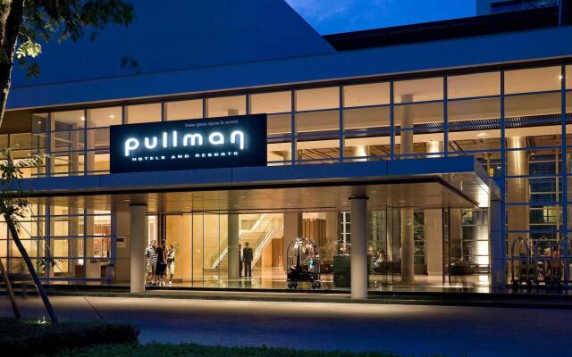 Отель Pullman King Power Бангкок вид на фасад