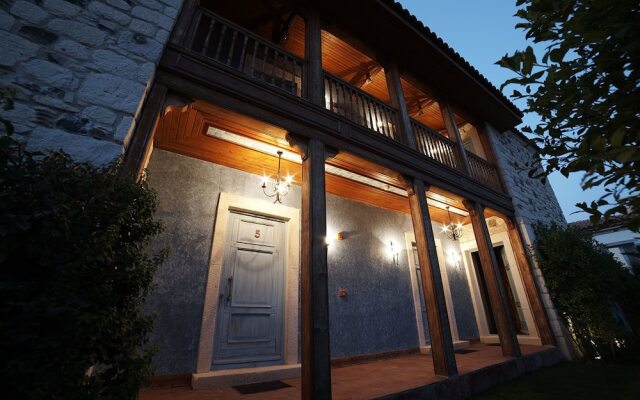 Alacati Onoda Hotel Чешме вид на фасад