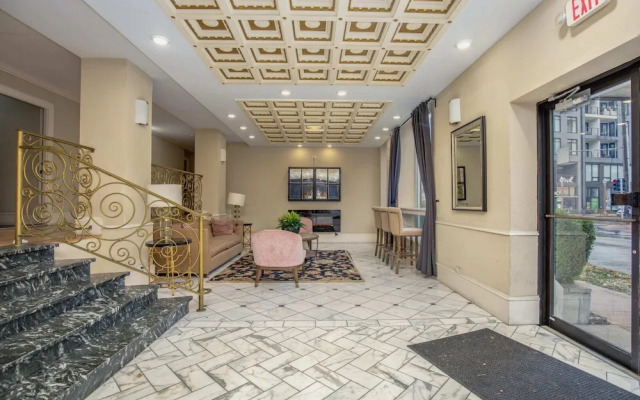 Cozy CWE Apts near BJC by Zencity