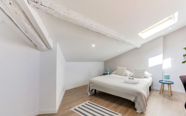 Wonderful 2 Bedrooms, Place de la Comédie