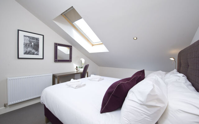 Отель Destiny Scotland - George Iv Apartments Великобритания, Эдинбург - отзывы, цены и фото номеров - забронировать отель Destiny Scotland - George Iv Apartments онлайн вид на фасад