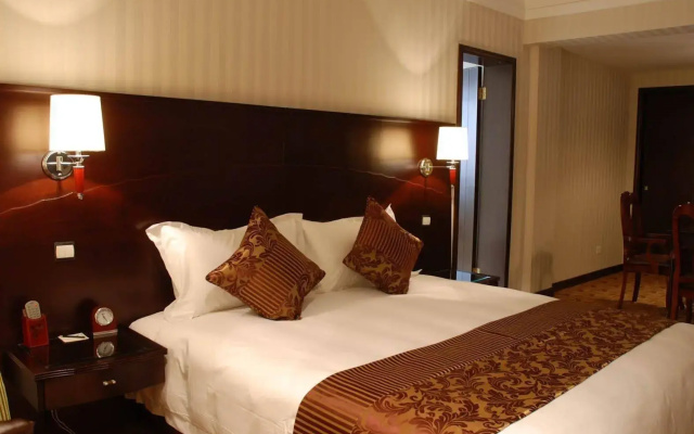 S&N Phoenix Comfort Villa