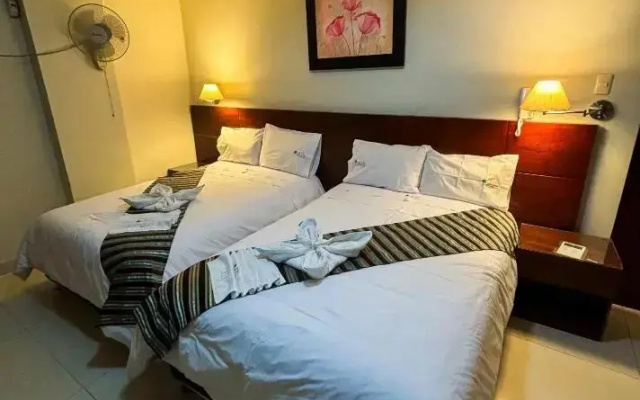 Hotel Plaza Del Bosque Inn