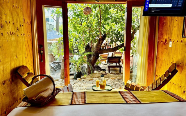 Straw hat suites La punta