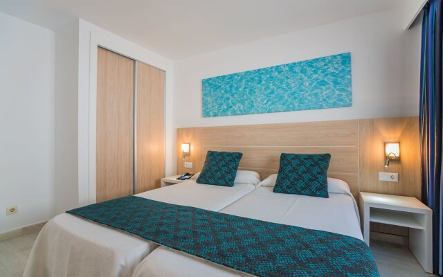 Отель Aparthotel Holiday Center комната для гостей