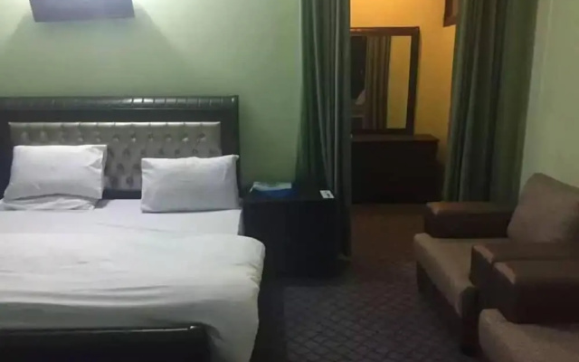 Flora Inn Hotel Naran