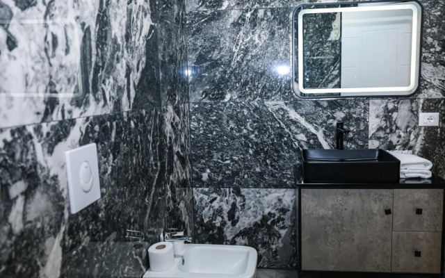 Miku Apartment- Great Style 2Bdr At Myslym Shyri