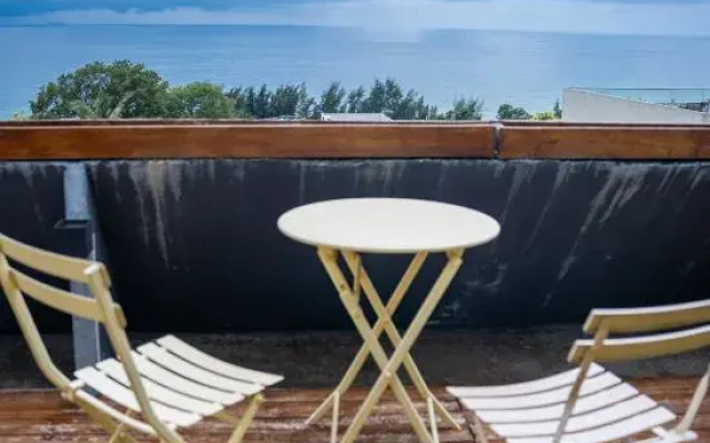 Qinghai Bay Scenic Apartment