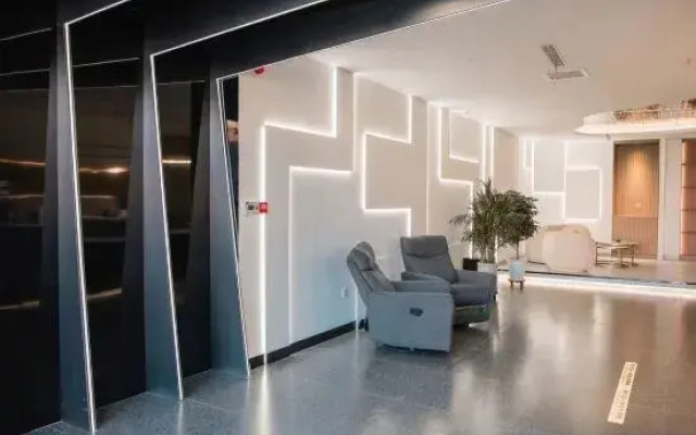 Xilinhot Yiyi Luxury Hotel
