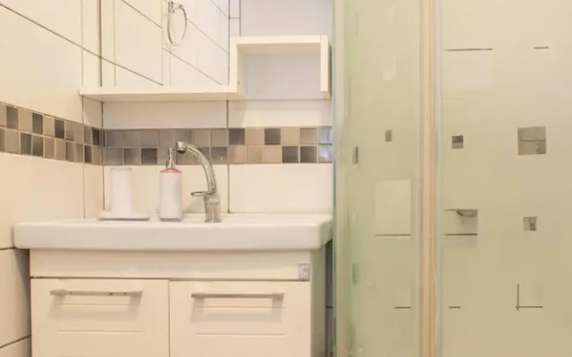 Missafir Modern Flat Near Nisantasi in Besiktas