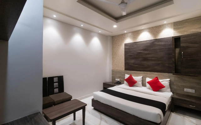 Capital O 69928 Megha Inn