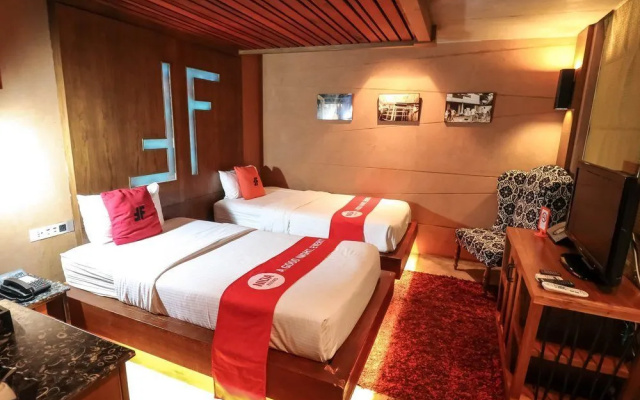 Nida Rooms Khlong Toei le Metro