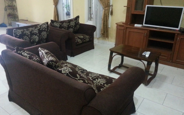 Villa Kota Bunga Cosmos