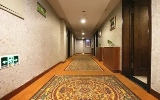 Aiju Chain Hotel