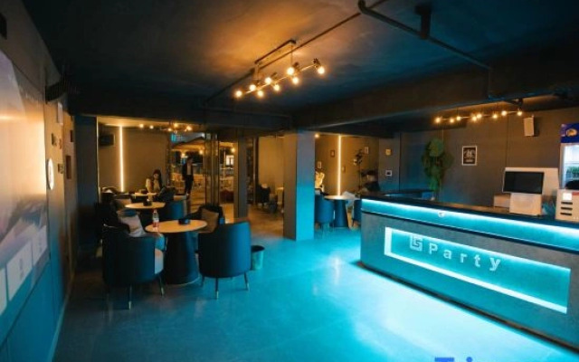 Jinding Cinema Famous Residence
