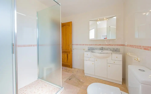 Villa - 3 Bedrooms with Pool and WiFi - 105022