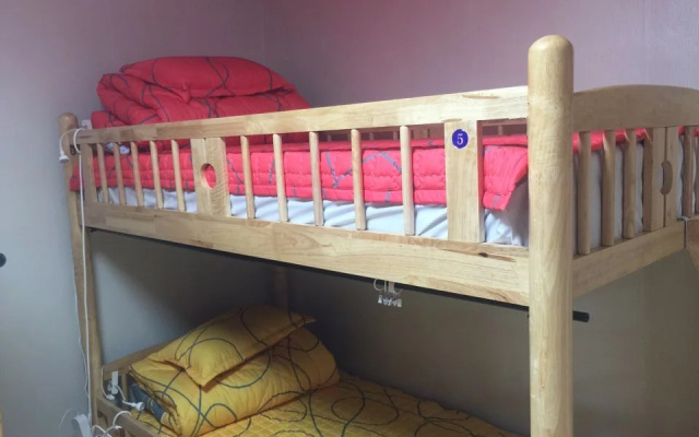 Housetay Guesthouse 2nd Branch - Hostel