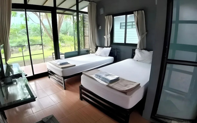 Baan Rim Nam Resort by ZUZU