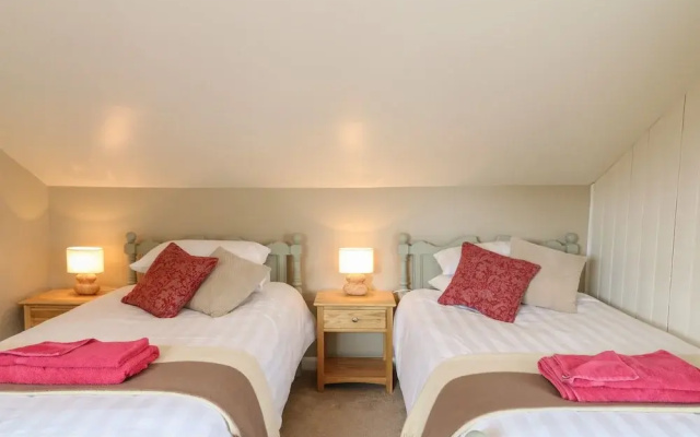 Shilstone Lodge