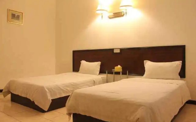 Kingston Hotel