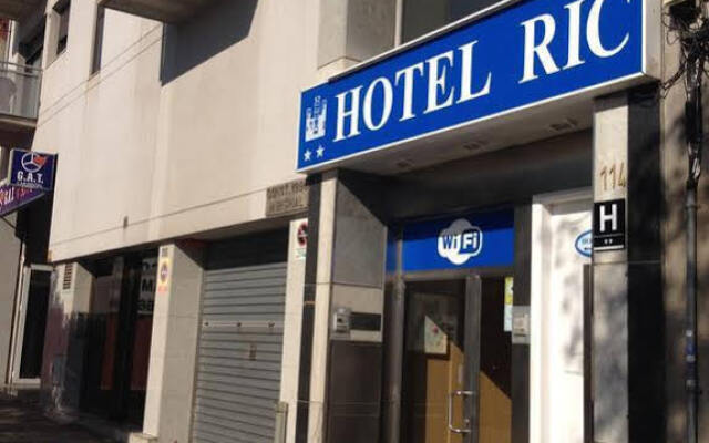 Hotel Ric вид на фасад