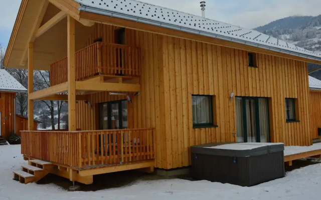 Chalet With Whirlpool tub