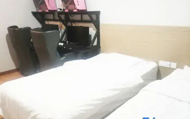 Qihang E-sports Hotel (Weidianyuan Metro Way Station)
