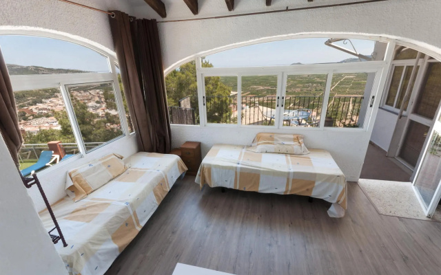 LLUMICEL - Villa with private pool in ADOR. Free WiFi