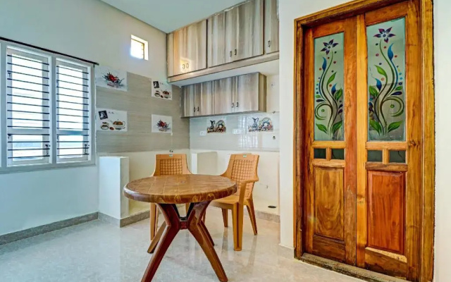 Eagle Heights by OYO Rooms