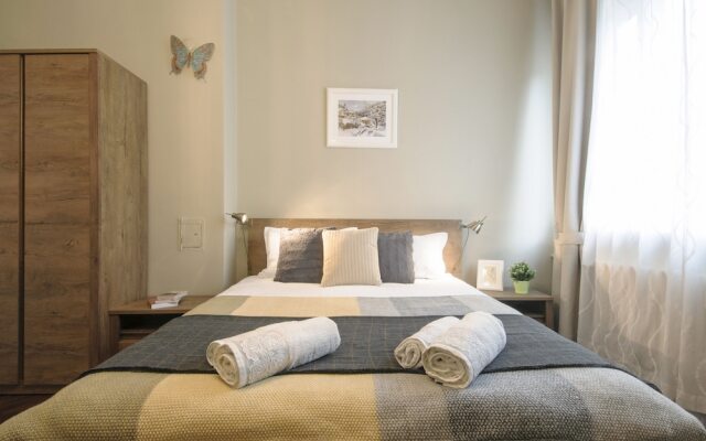Апартаменты Top Center Artistic Apartment