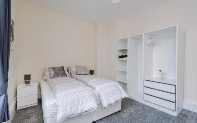 Apartment 1 (first floor)
