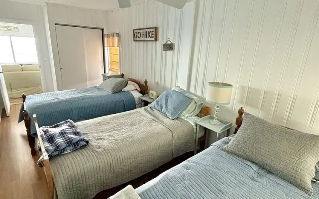 Grandview Lakefront Limit 9 4 Bedroom Home